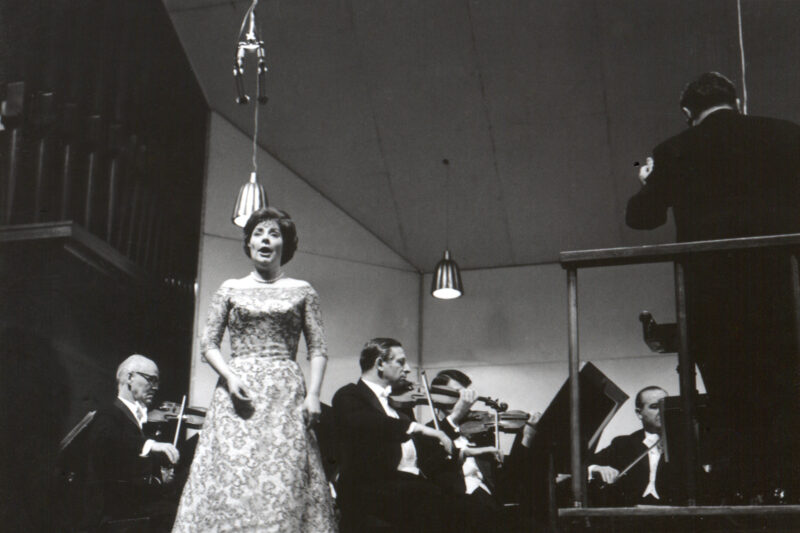 1960er Erika Koeth und das Münchner Rundfunkorchester © BR\Fred Lindinger